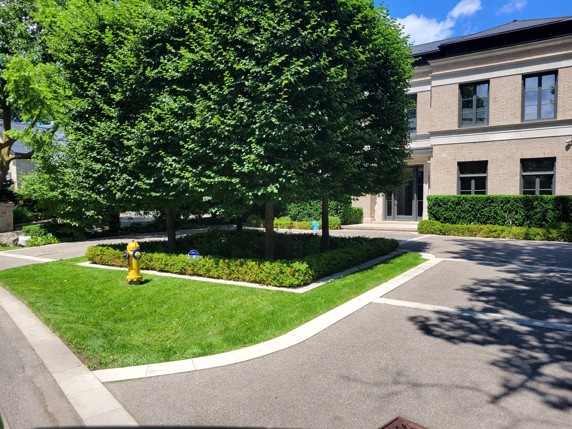Finished front landscape maintained by A&R Lifestyle